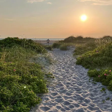 3 Bedroom Amazing In Hojby