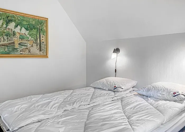 Дом отдыха 3 Bedroom Amazing In Hojby